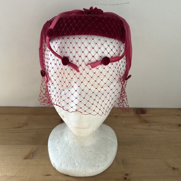 Cap-ette Fascinator Vtg 50s Berry/Mauve Velvet Halo w Netting Hat Union Made - Picture 2 of 10